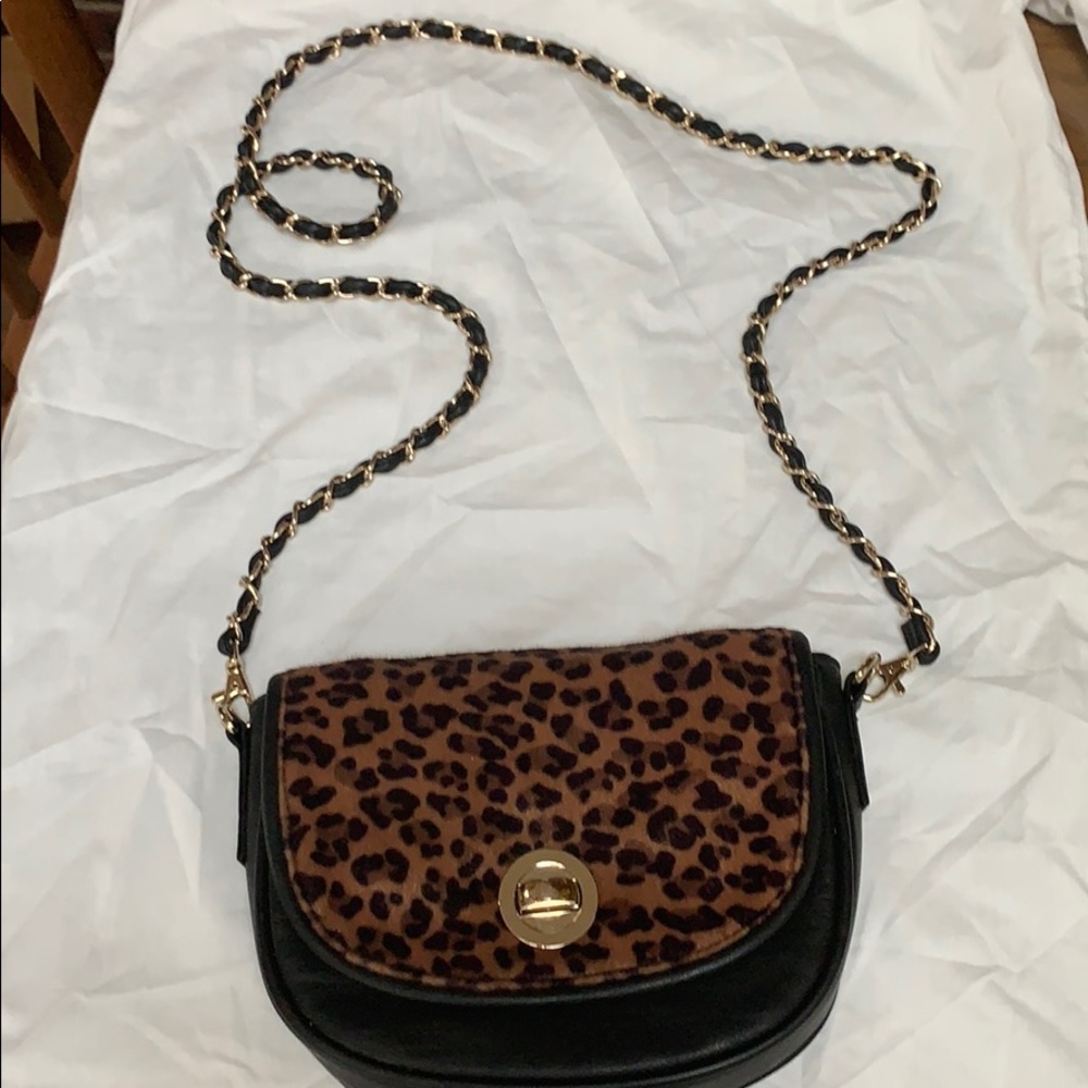 Excellent condition Cheetah purse 👛